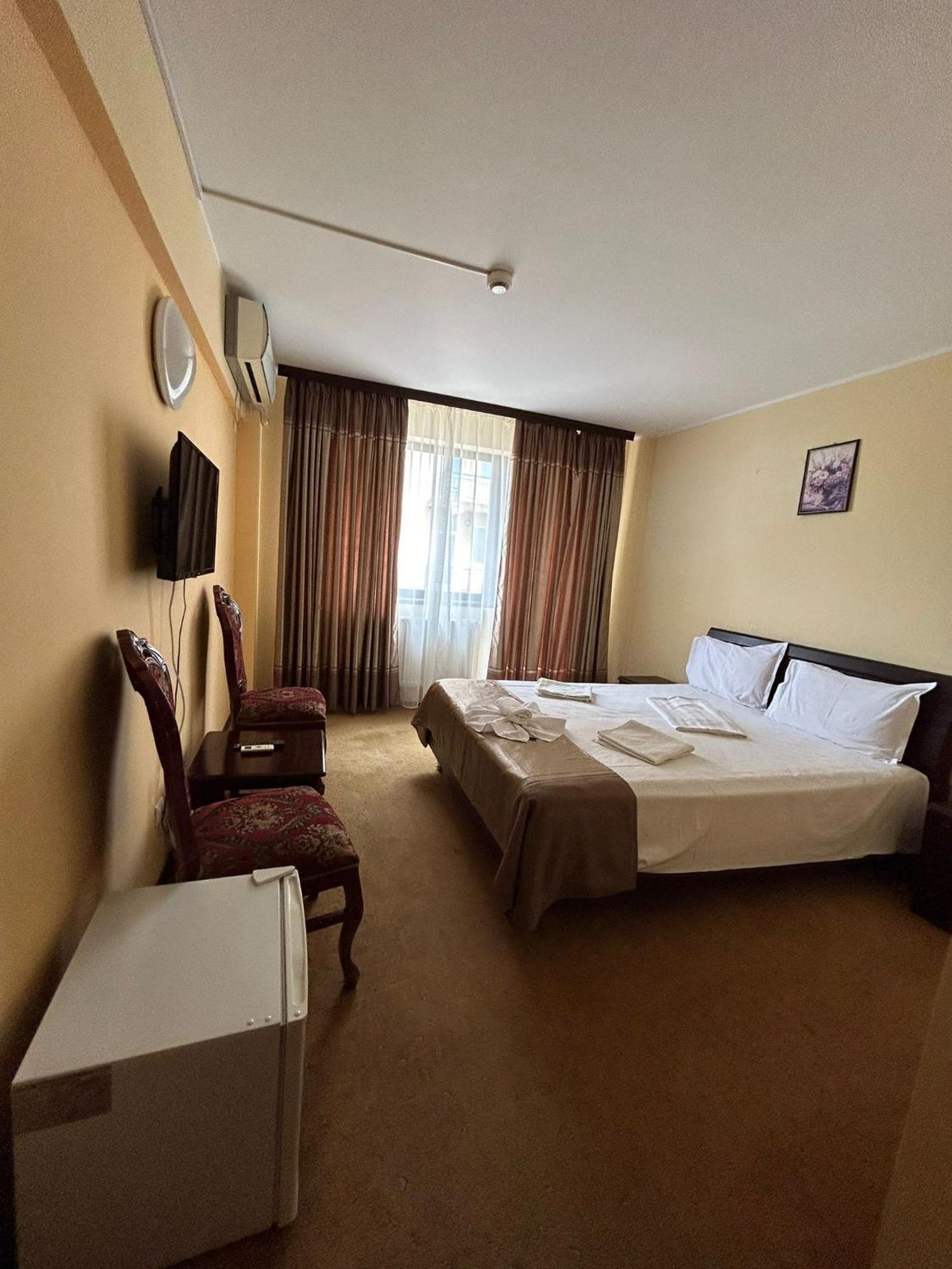 Orient Mamaia Nord Hotel Navodari Exterior photo