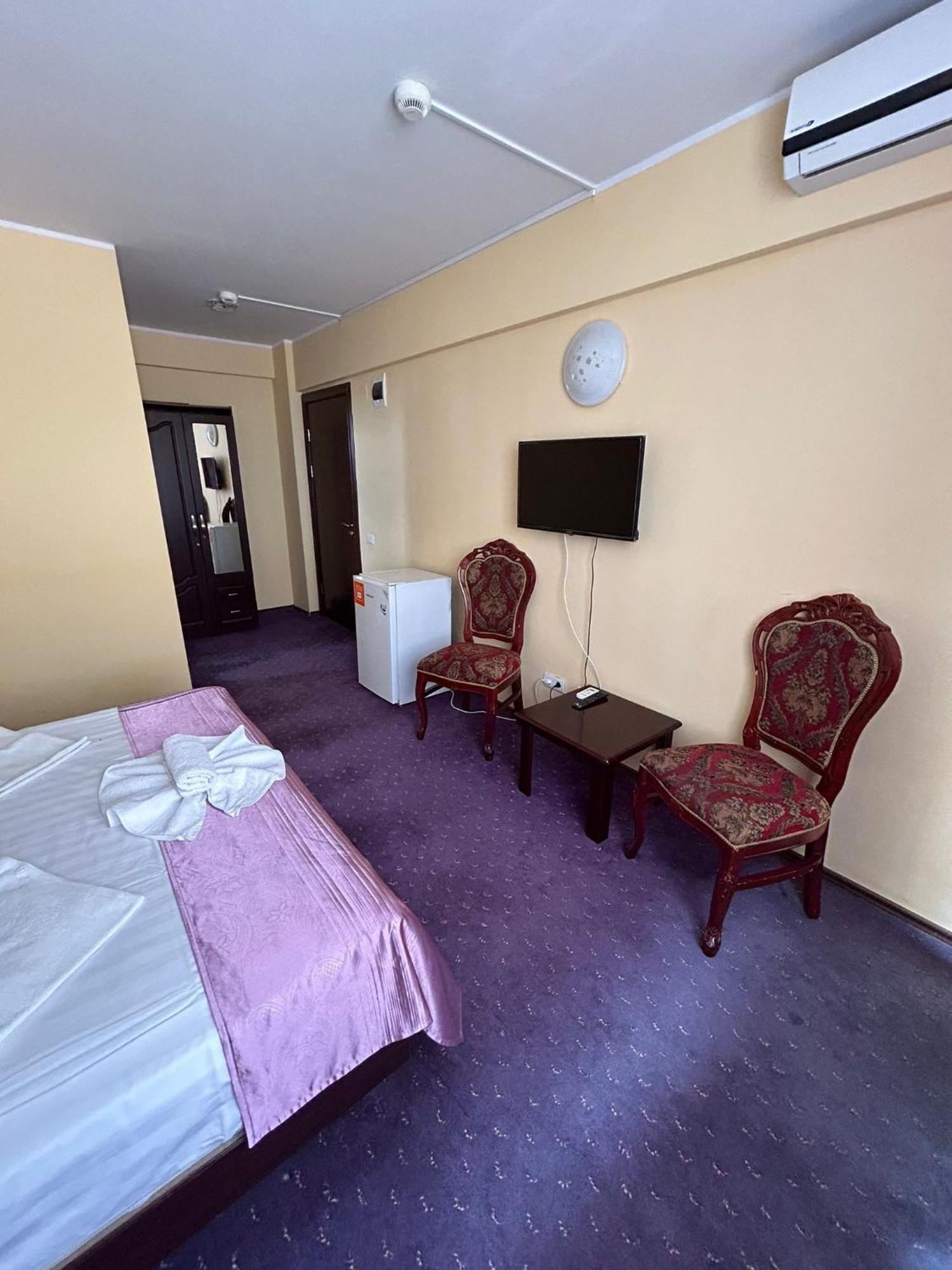 Orient Mamaia Nord Hotel Navodari Exterior photo