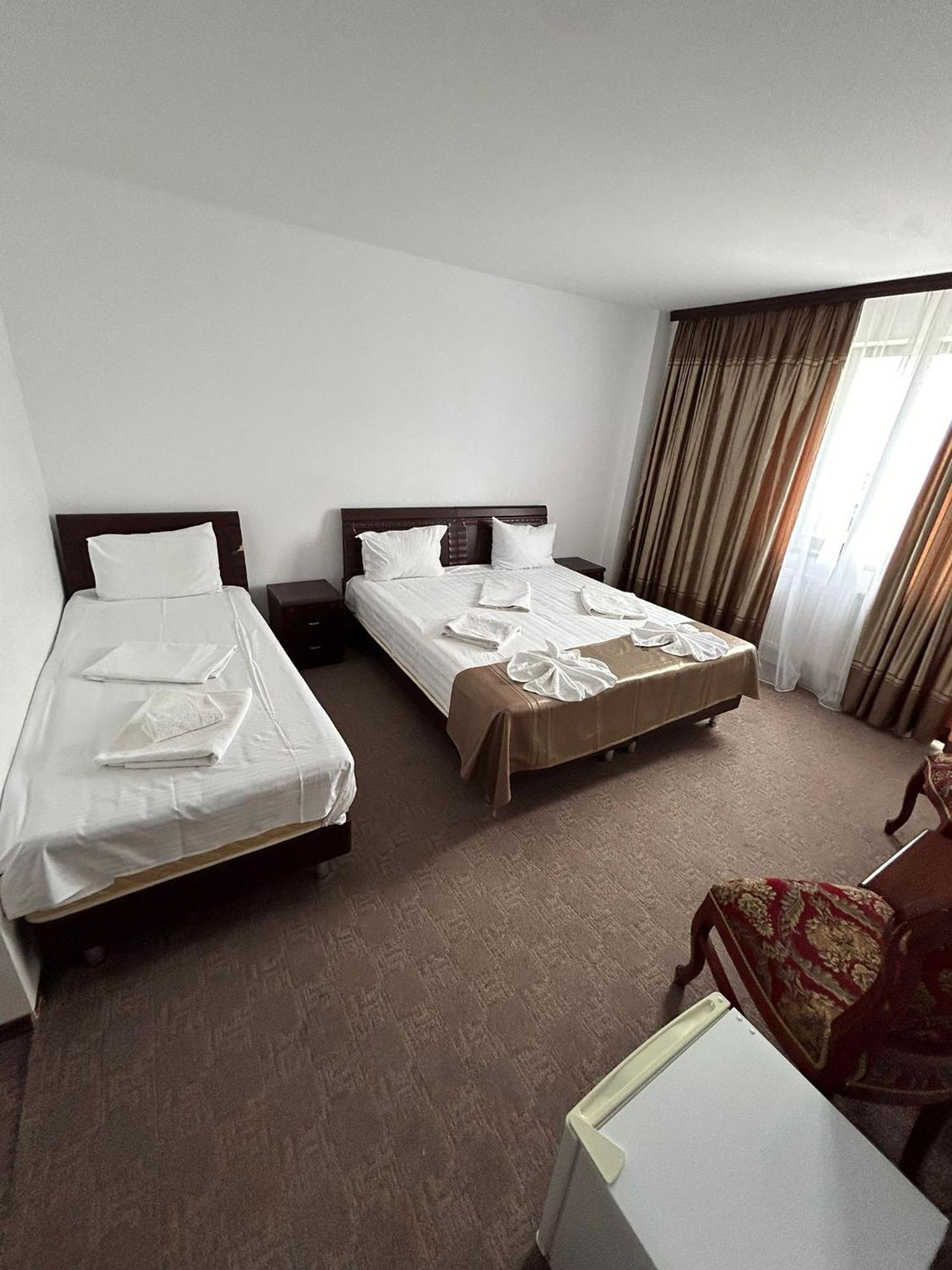 Orient Mamaia Nord Hotel Navodari Exterior photo