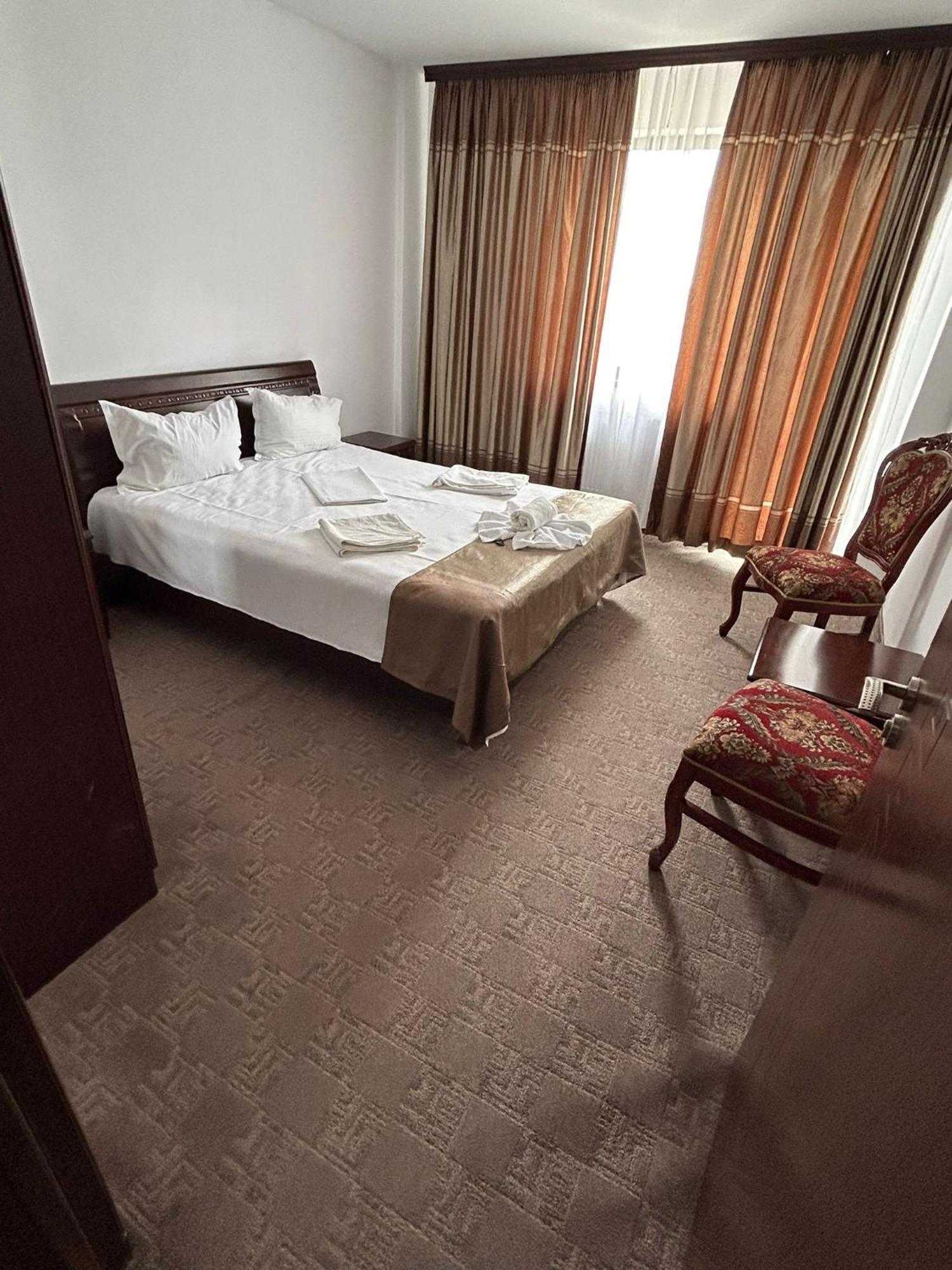 Orient Mamaia Nord Hotel Navodari Exterior photo
