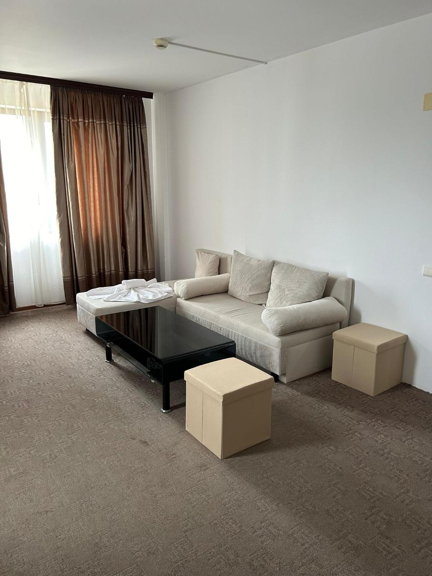 Orient Mamaia Nord Hotel Navodari Exterior photo