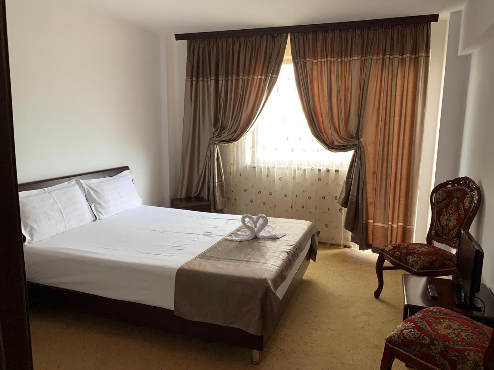 Orient Mamaia Nord Hotel Navodari Exterior photo